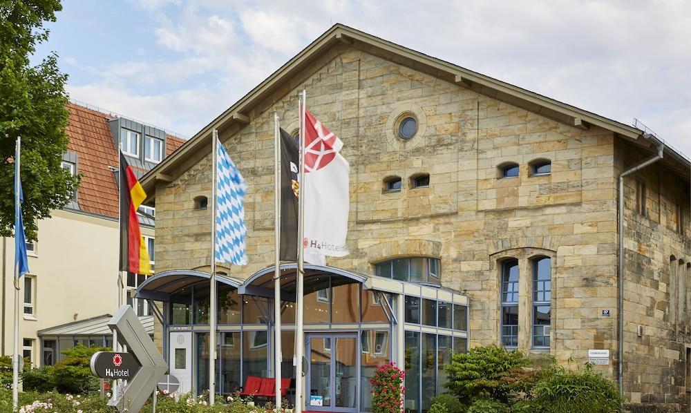 H4 Residenzschloss Hotel