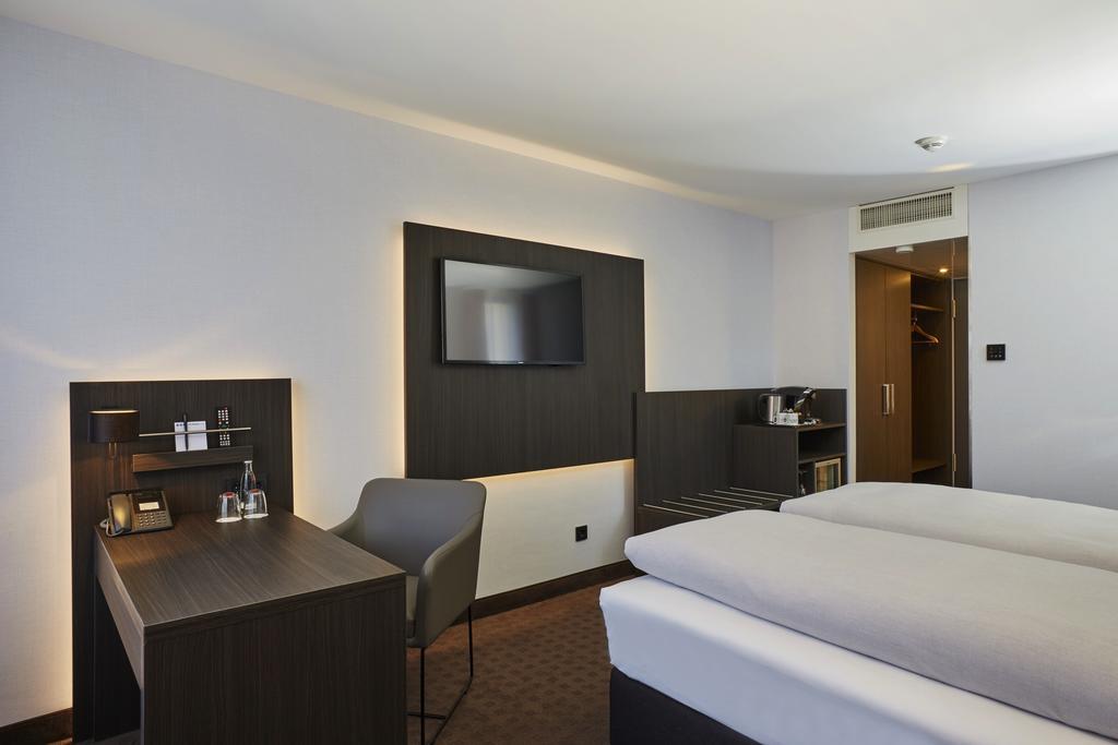 H4 Residenzschloss Hotel