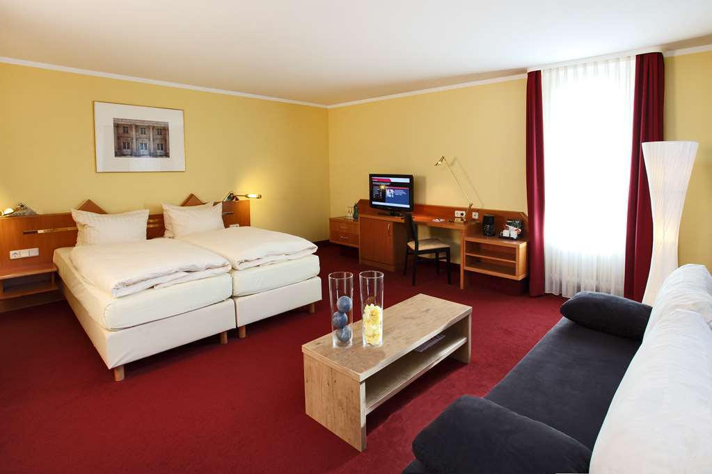 H4 Residenzschloss Hotel 4*